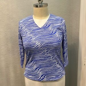 Anthony's | Blue and White Wavy Stripe 3/4 Sleeve Top